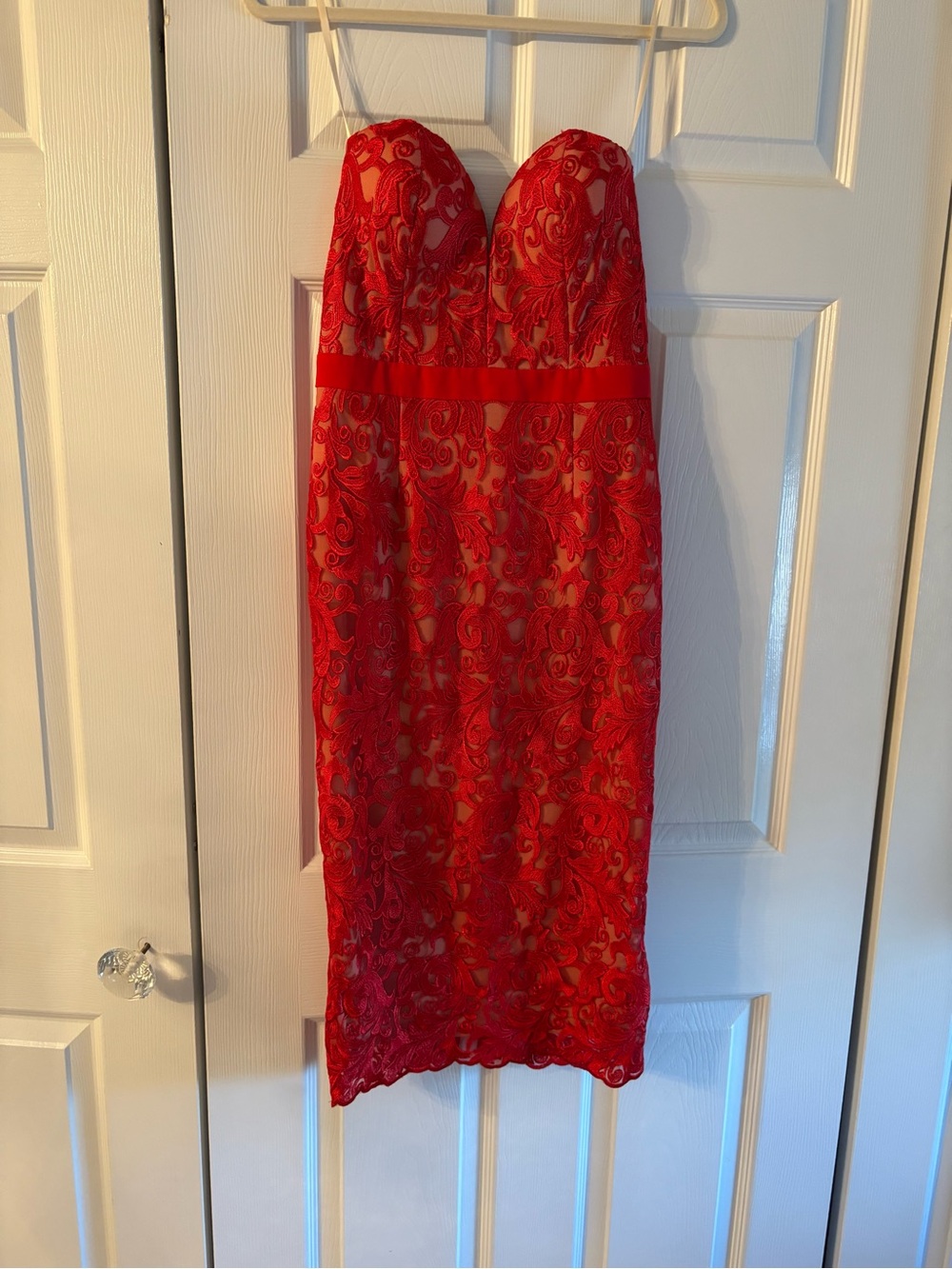 Abyss By Abby Red Strapless Lace Bodycon Dress
